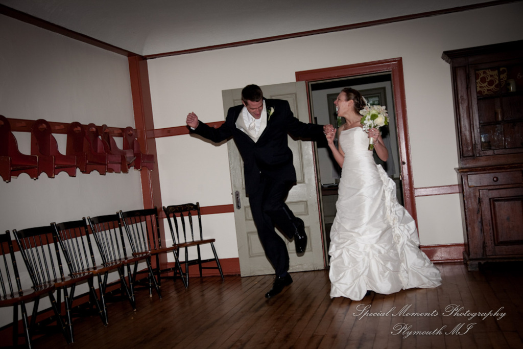 Eagle Tavern Greenfield Village Dearborn MI wedding photograph