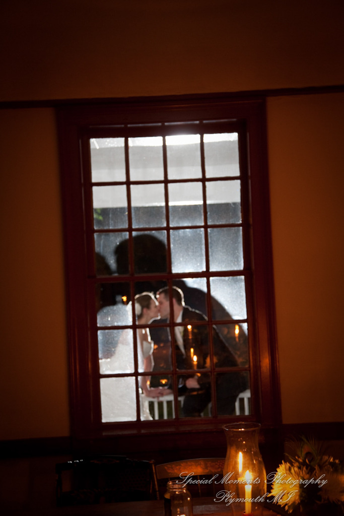 Eagle Tavern Greenfield Village Dearborn MI wedding photograph