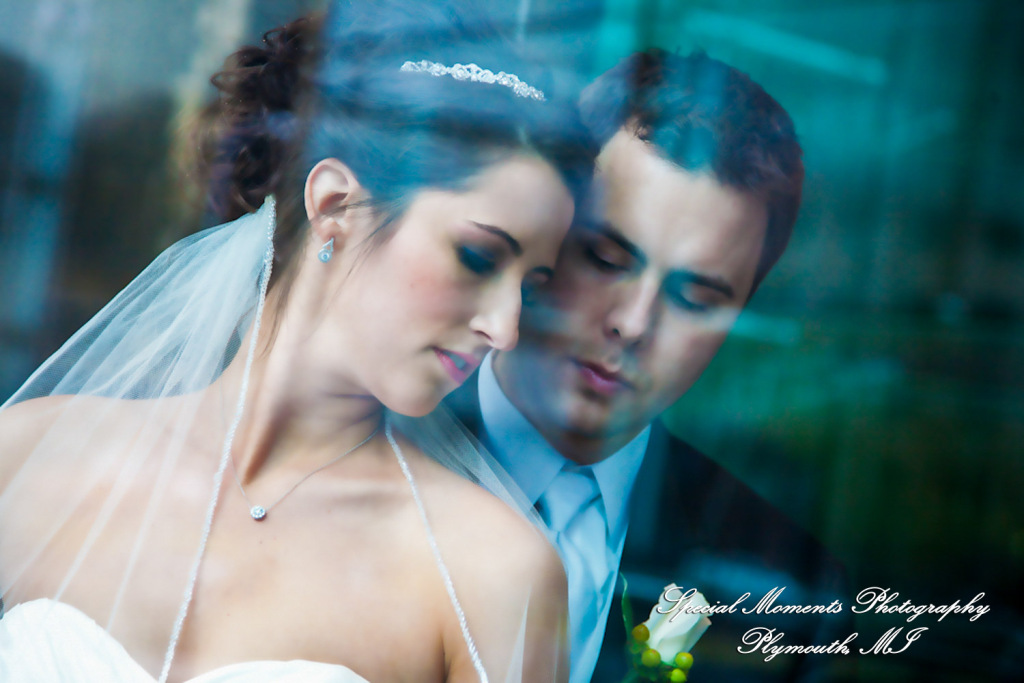 5 Star - Erin & John at Detroit Athletic Club Detroit MI wedding photograph