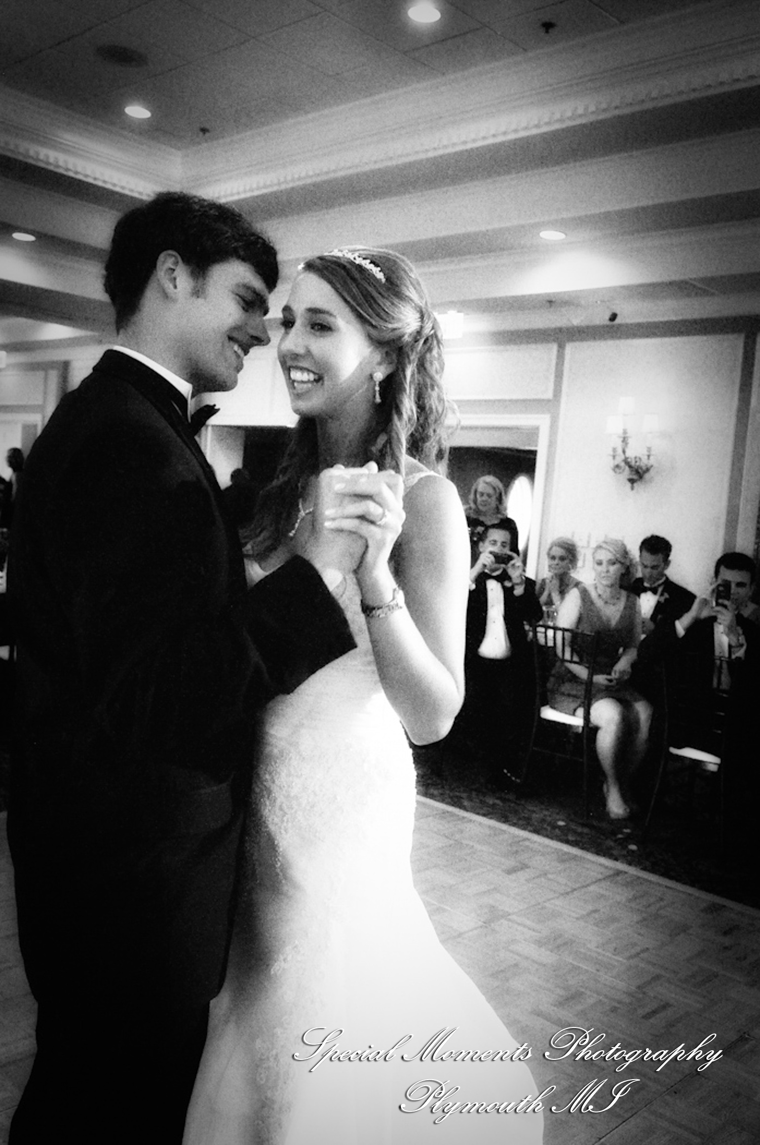 Amanda & Charlie at Barton Hills Country Club Ann Arbor MI wedding photography