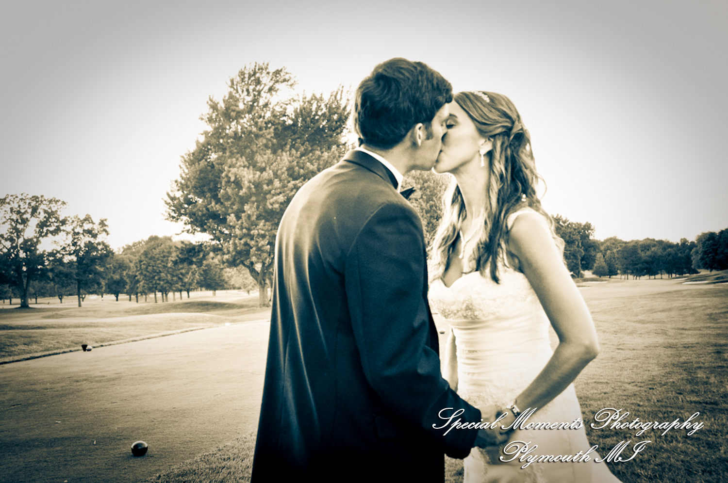 Amanda & Charlie at Barton Hills Country Club Ann Arbor MI wedding photography