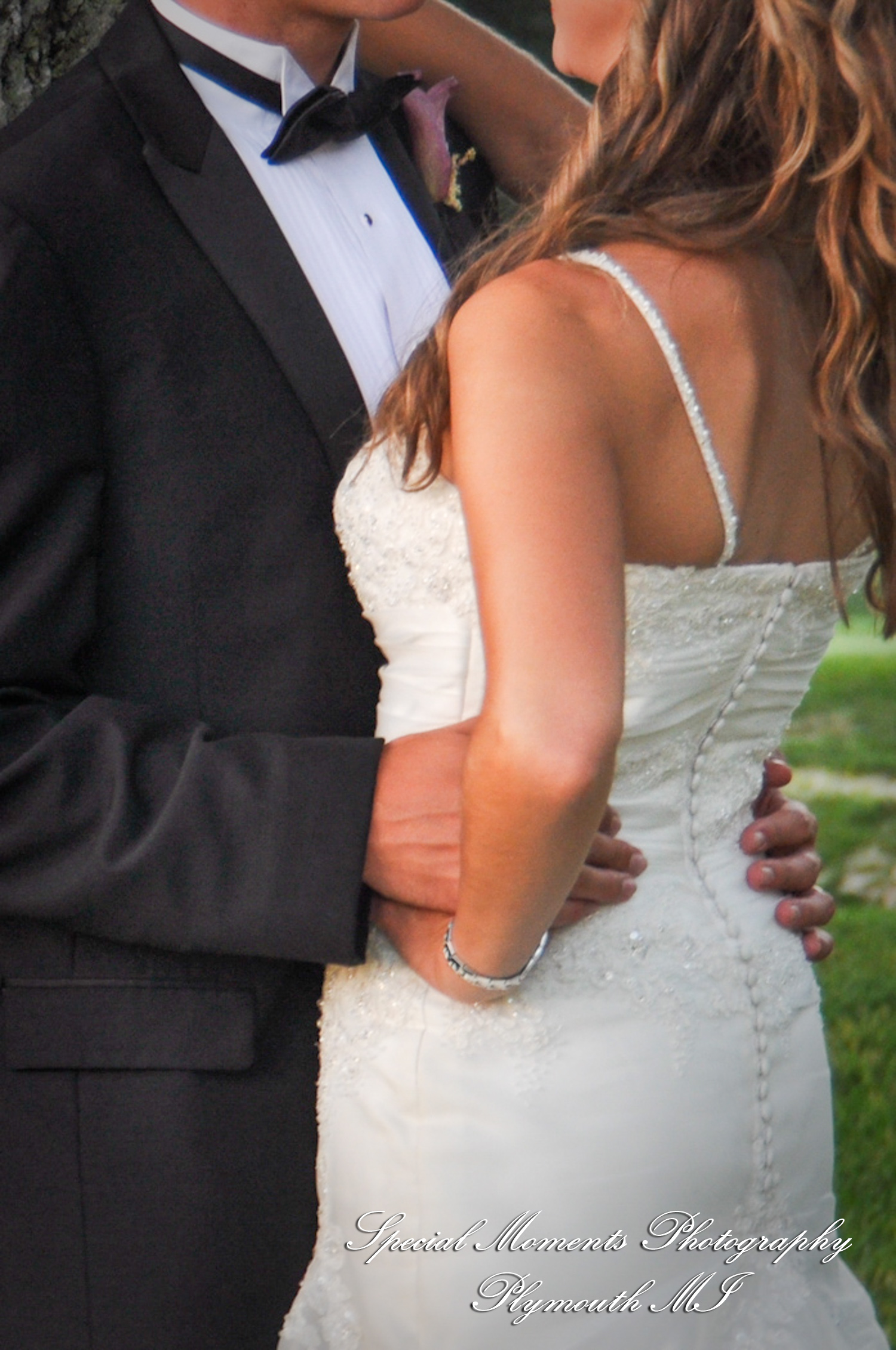 Amanda & Charlie at Barton Hills Country Club Ann Arbor MI wedding photography