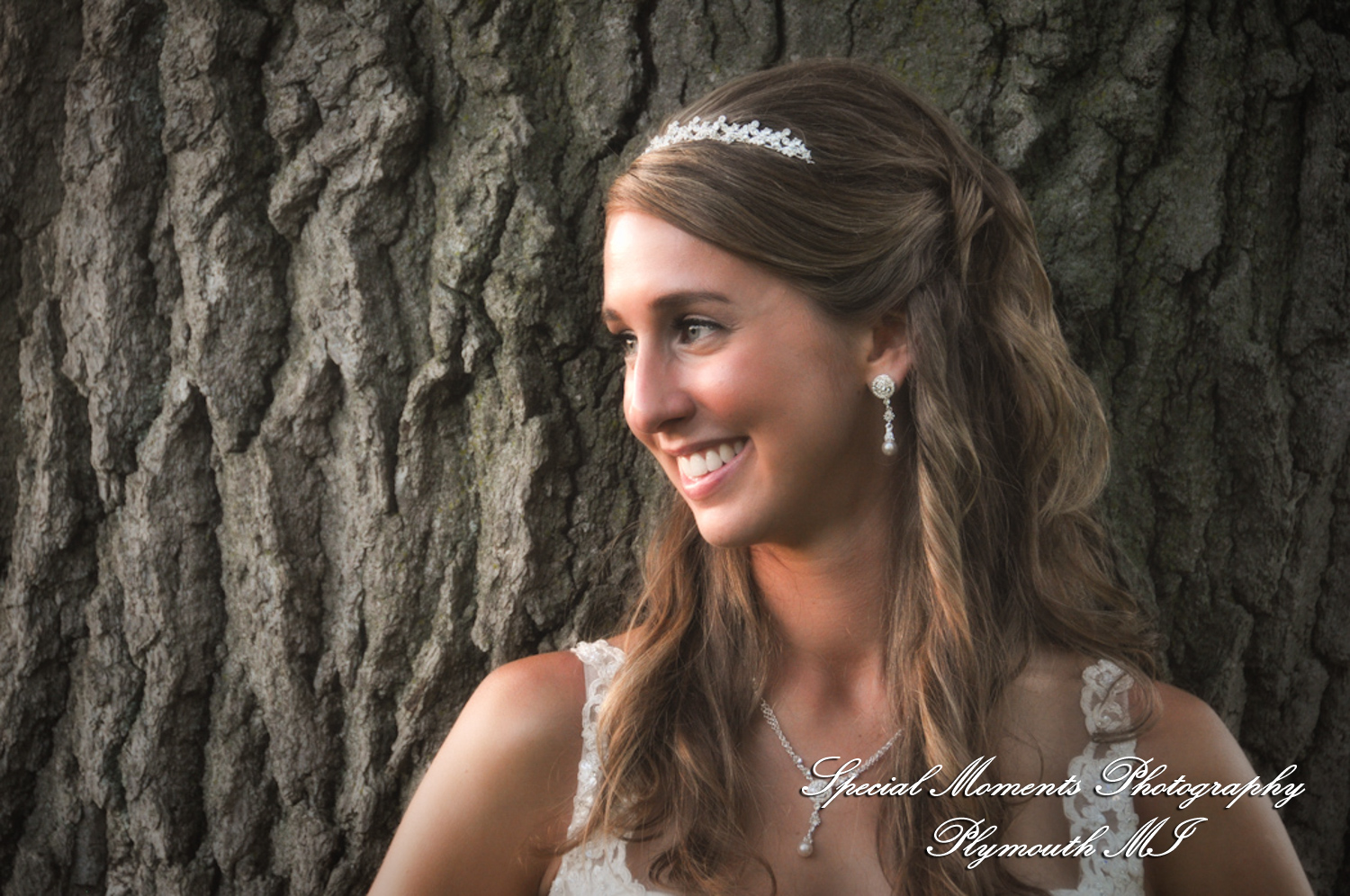 Amanda & Charlie at Barton Hills Country Club Ann Arbor MI wedding photography