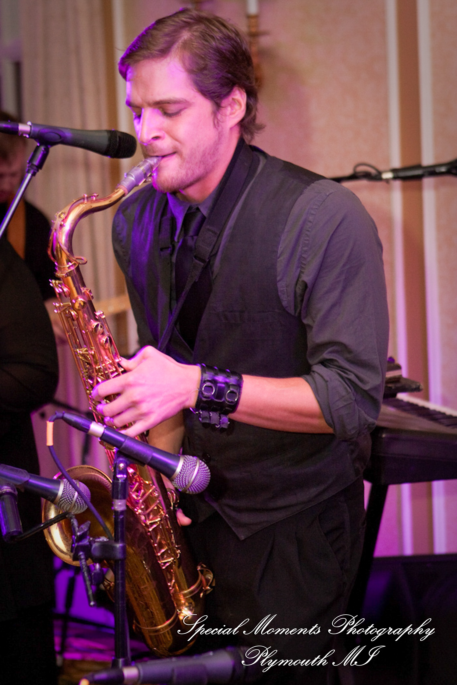 Amanda & Charlie at Barton Hills Country Club Ann Arbor MI wedding photography