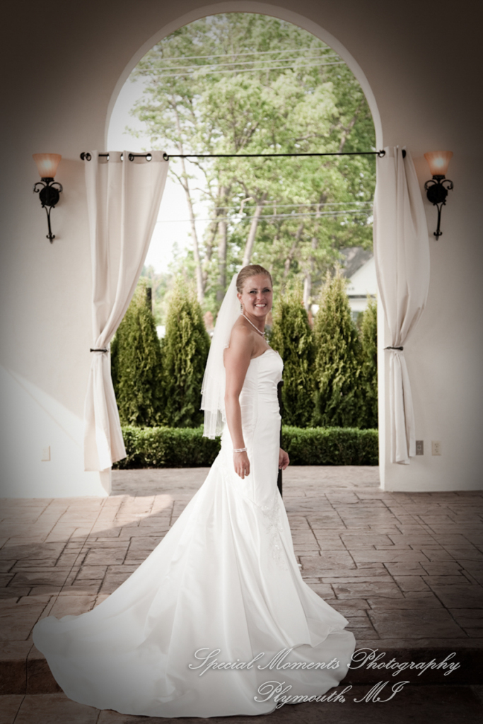 Jennifer & Bradley at Crystal Gardens Howell MI wedding photography