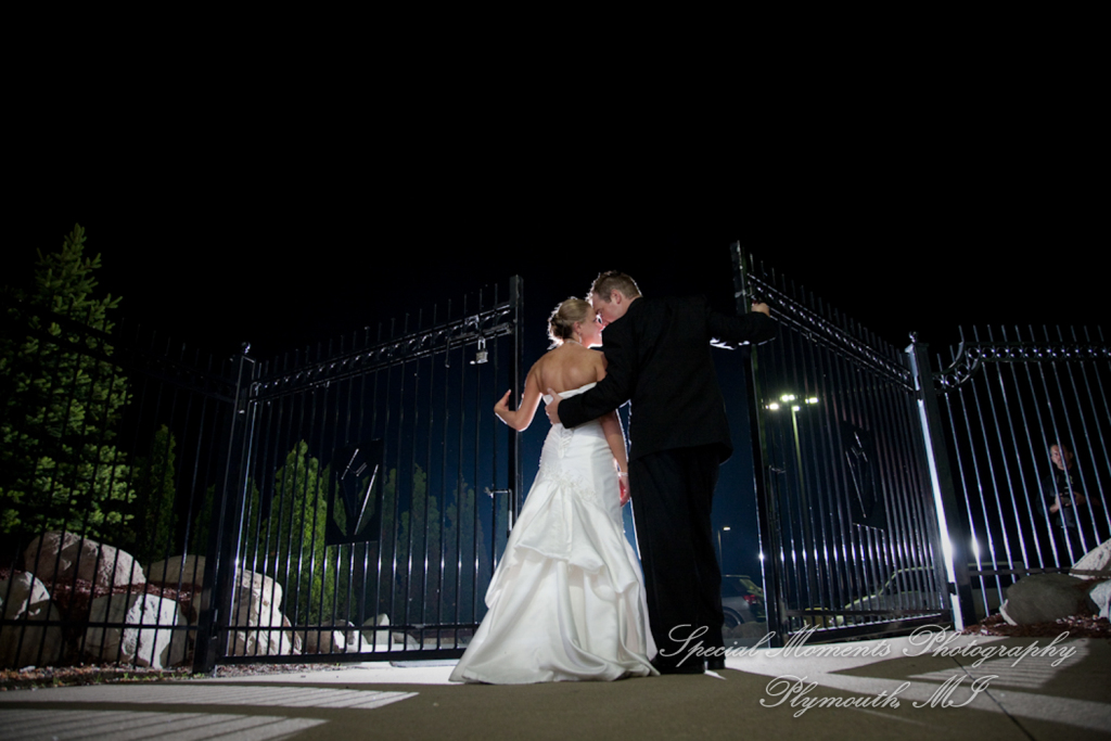 Jennifer & Bradley at Crystal Gardens Howell MI wedding photography