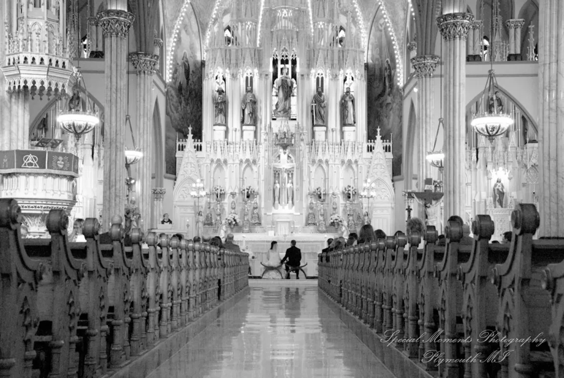 Sweetest Heart of Mary Detroit MI wedding photograph