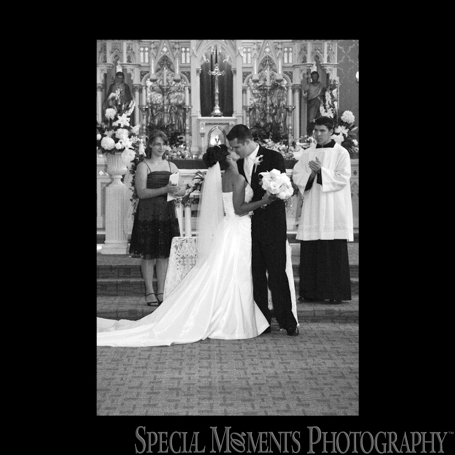 Holy Cross Hungarian R. C. Detroit MI wedding photograph