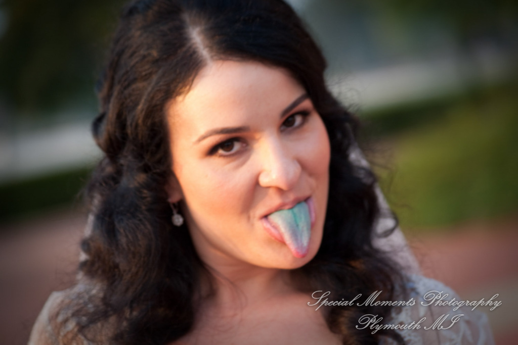 5 Star - Detroit Yacht Club wedding photograph