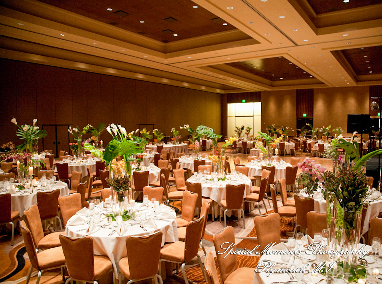 Julie & Ajay at MGM Grand Hotel & Casino Detroit MI wedding photography