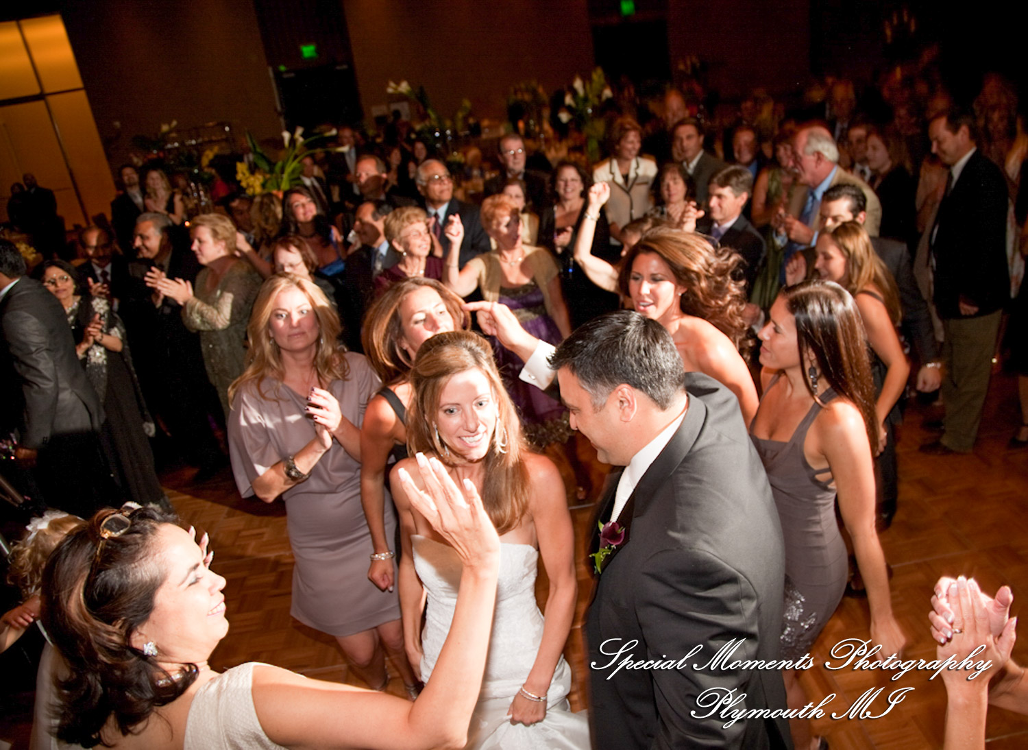 Julie & Ajay at MGM Grand Hotel & Casino Detroit MI wedding photography