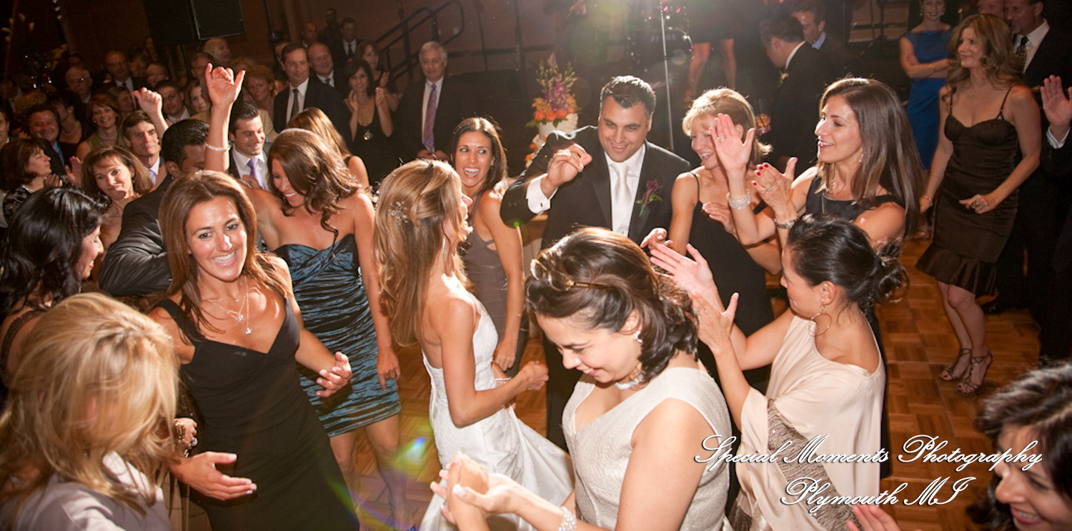 Julie & Ajay at MGM Grand Hotel & Casino Detroit MI wedding photography