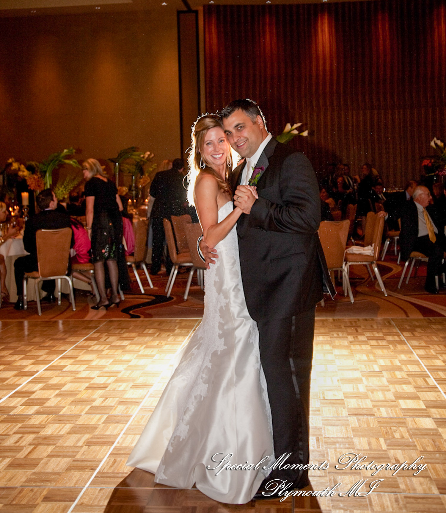 Julie & Ajay at MGM Grand Hotel & Casino Detroit MI wedding photography