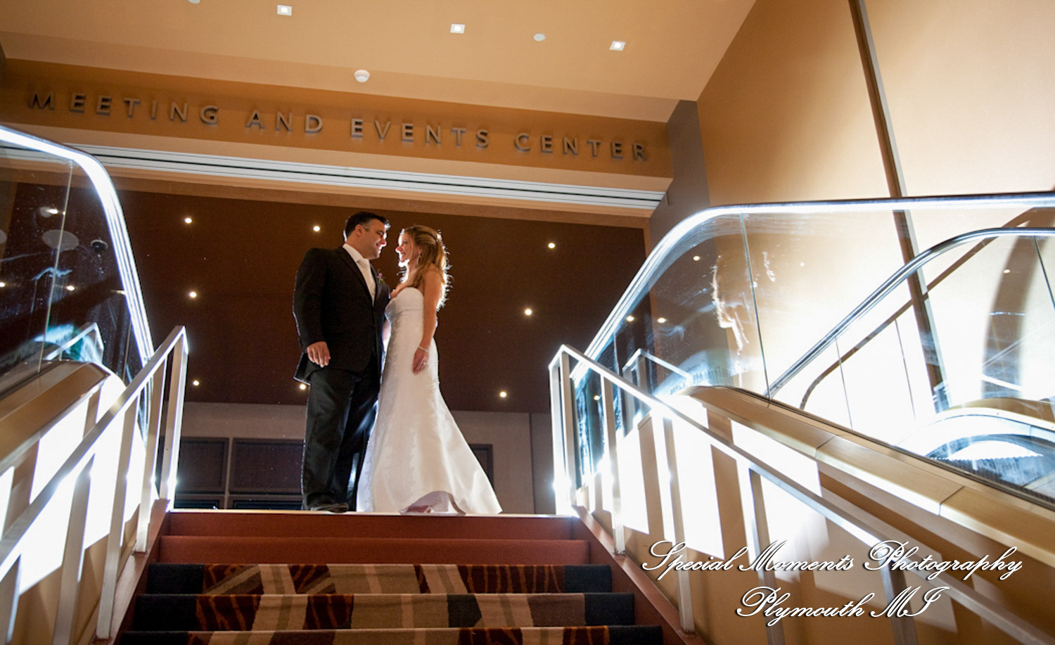 Julie & Ajay at MGM Grand Hotel & Casino Detroit MI wedding photography