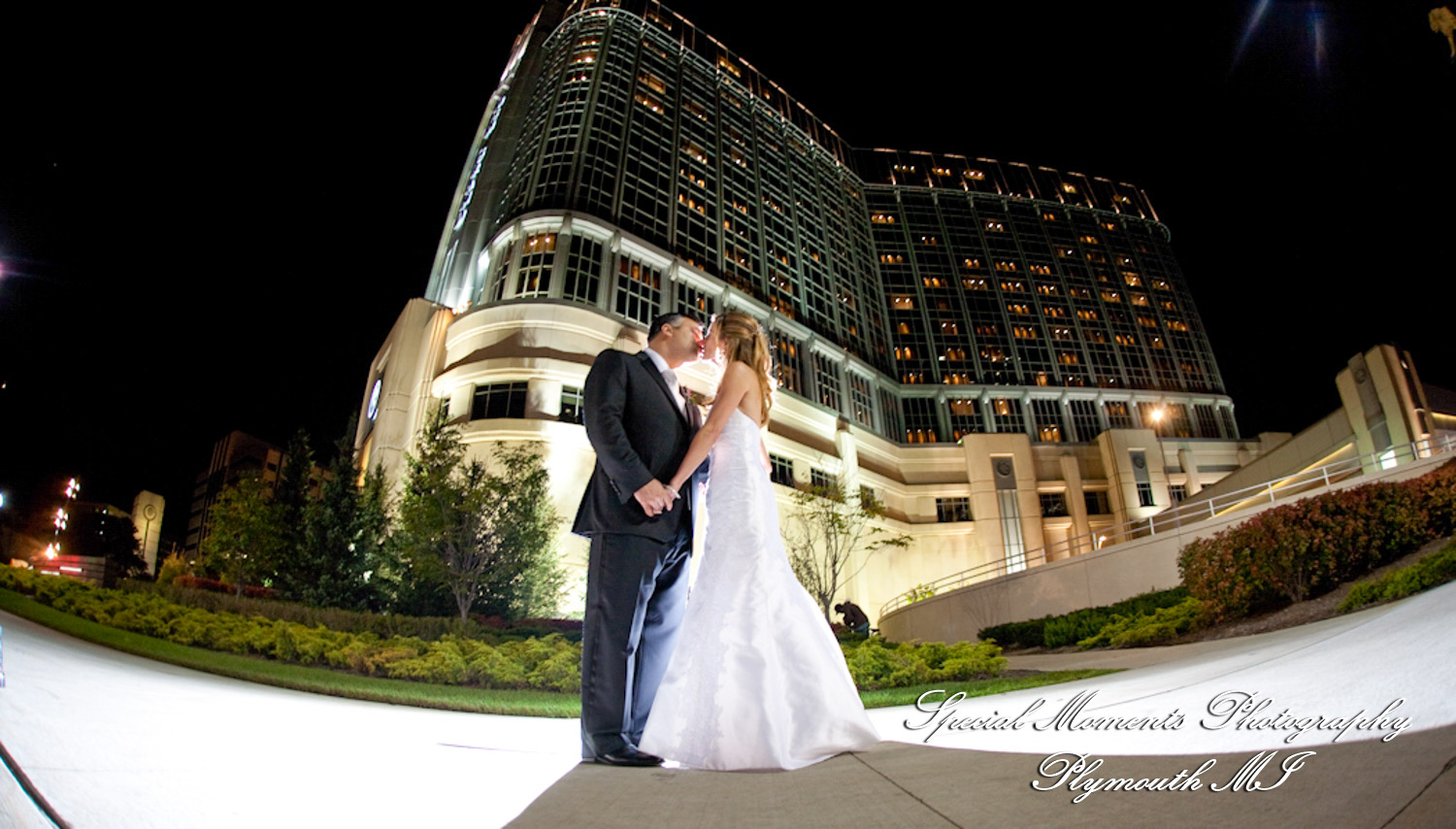 Julie & Ajay at MGM Grand Hotel & Casino Detroit MI wedding photography