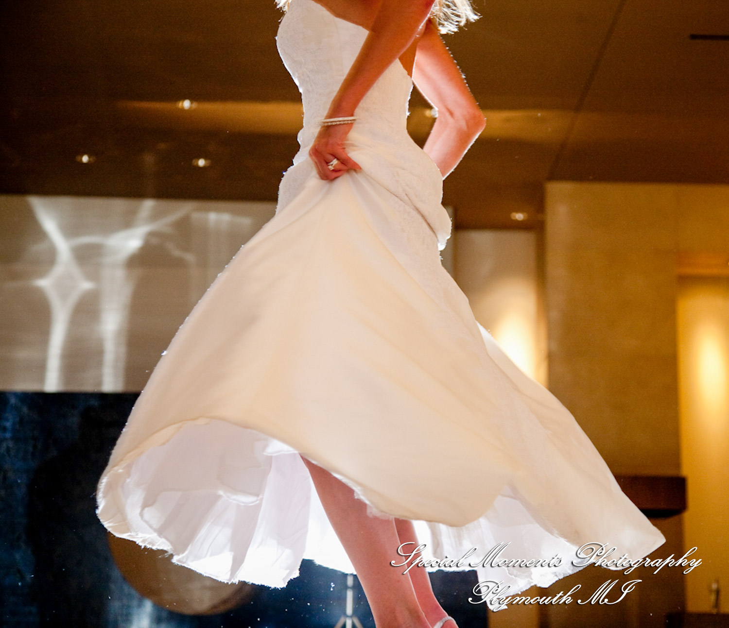 Julie & Ajay at MGM Grand Hotel & Casino Detroit MI wedding photography