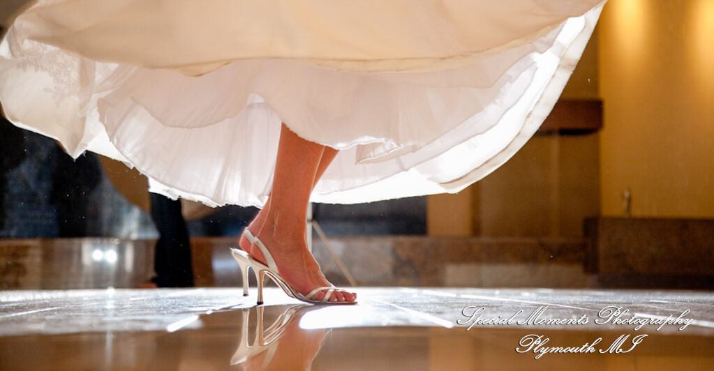 Julie & Ajay at MGM Grand Hotel & Casino Detroit MI wedding photography