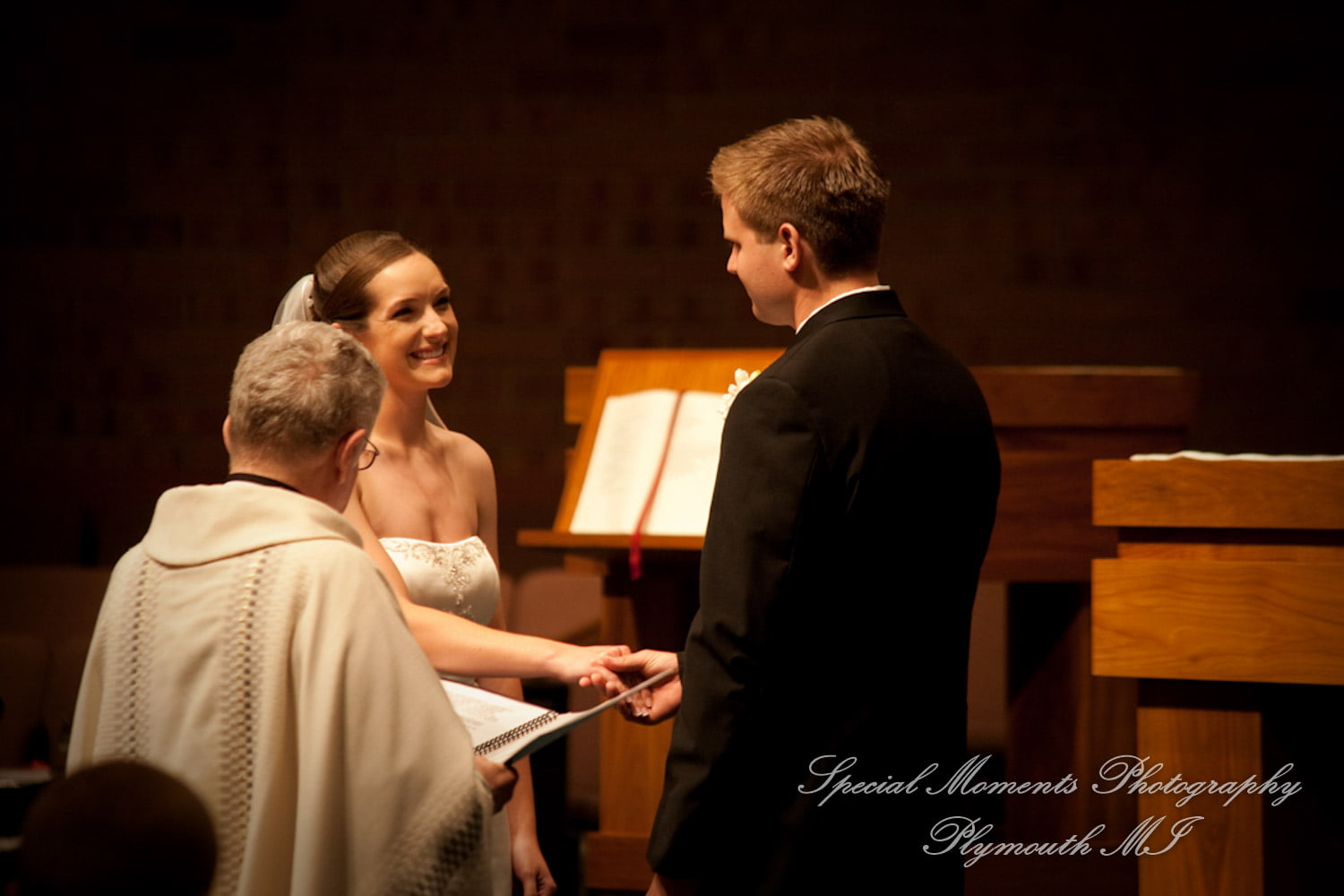 St. John Neumann Canton MI wedding photograph