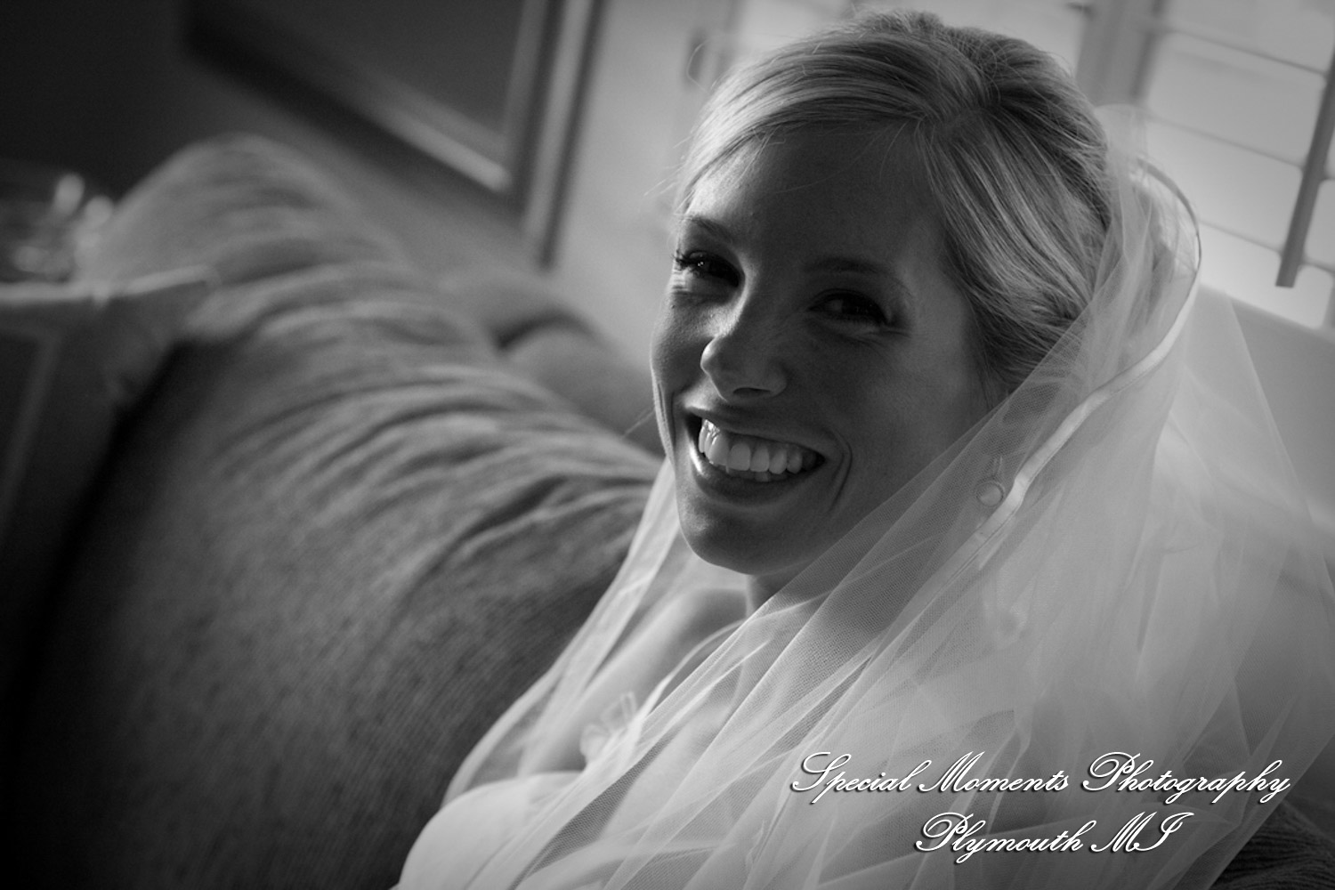 Jennifer & Jason at St. Kateri Tekakwitha Catholic Dearborn MI wedding photography