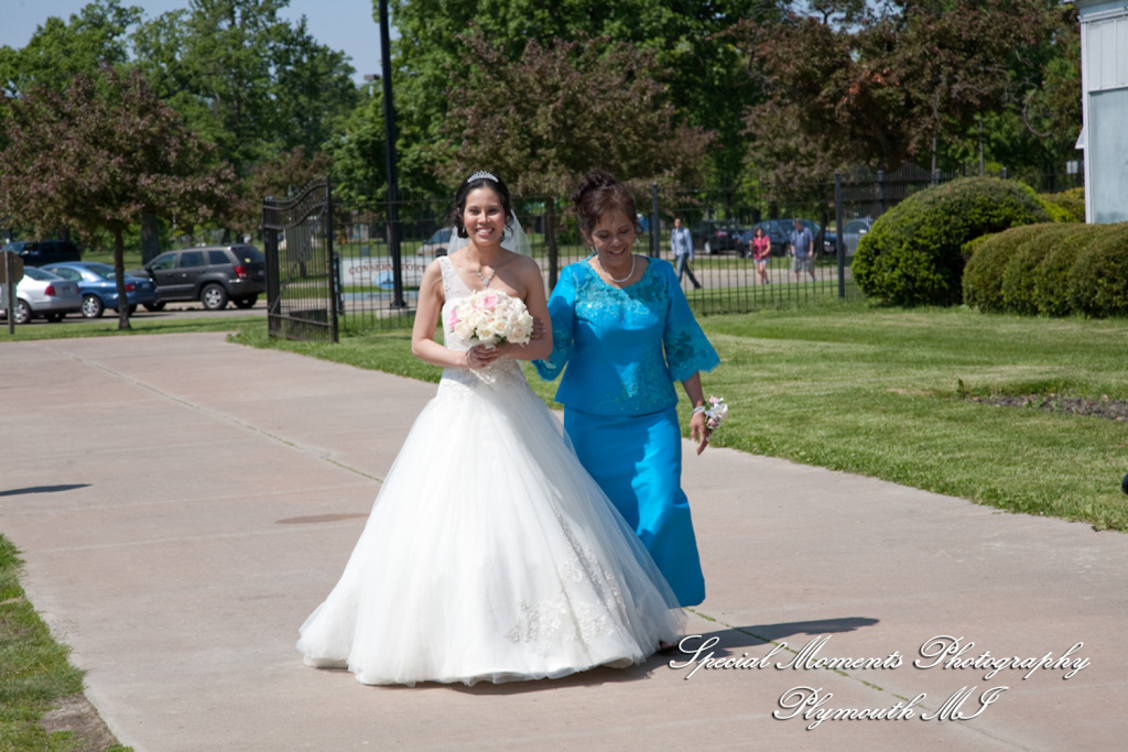 Oh & Brian at Anna Scripps Whitcomb Conservatory Detroit MI wedding photography