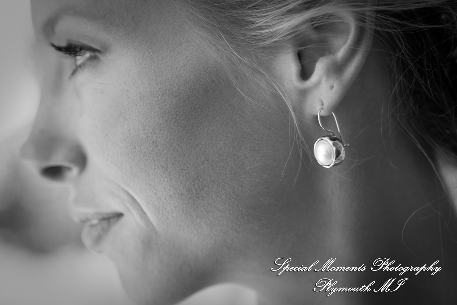 Jennifer & Jason at St. Kateri Tekakwitha Catholic Dearborn MI wedding photography