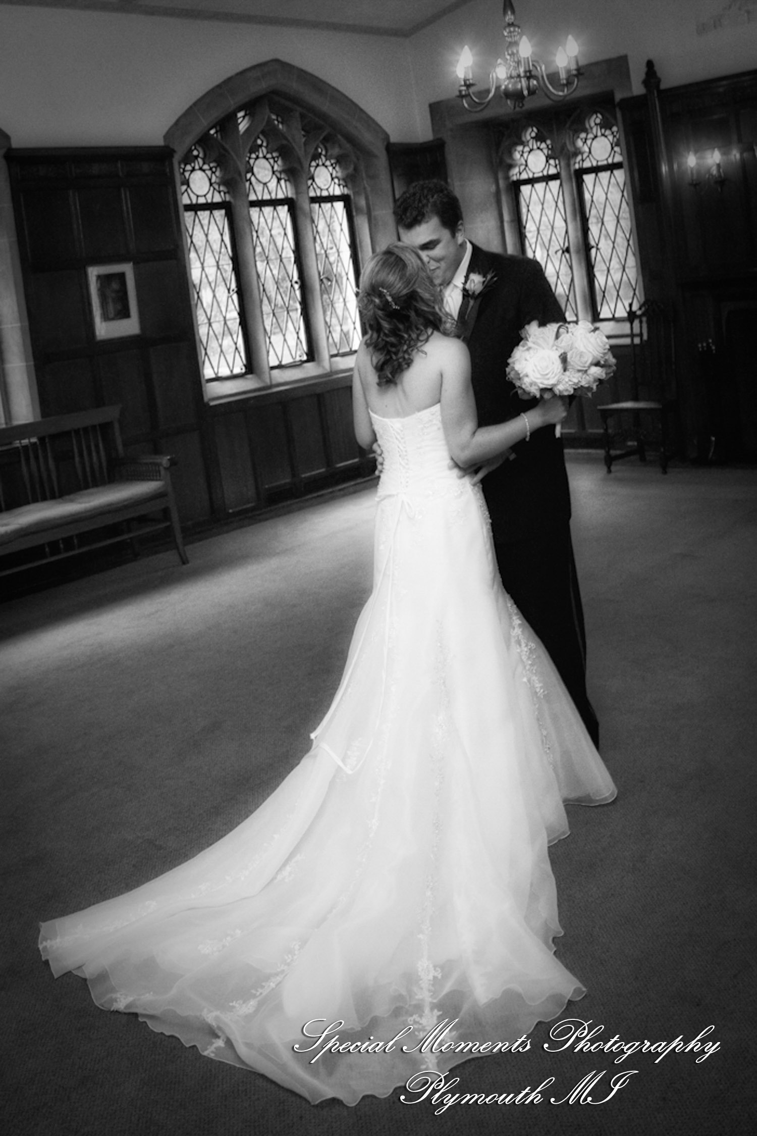 Allison & Richard at Jefferson Avenue Presbyterian Detroit MI wedding photography