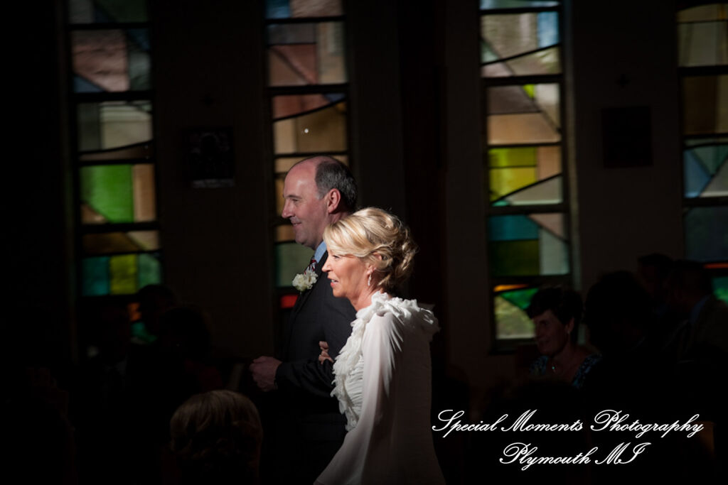 Jennifer & Jason at St. Kateri Tekakwitha Catholic Dearborn MI wedding photography