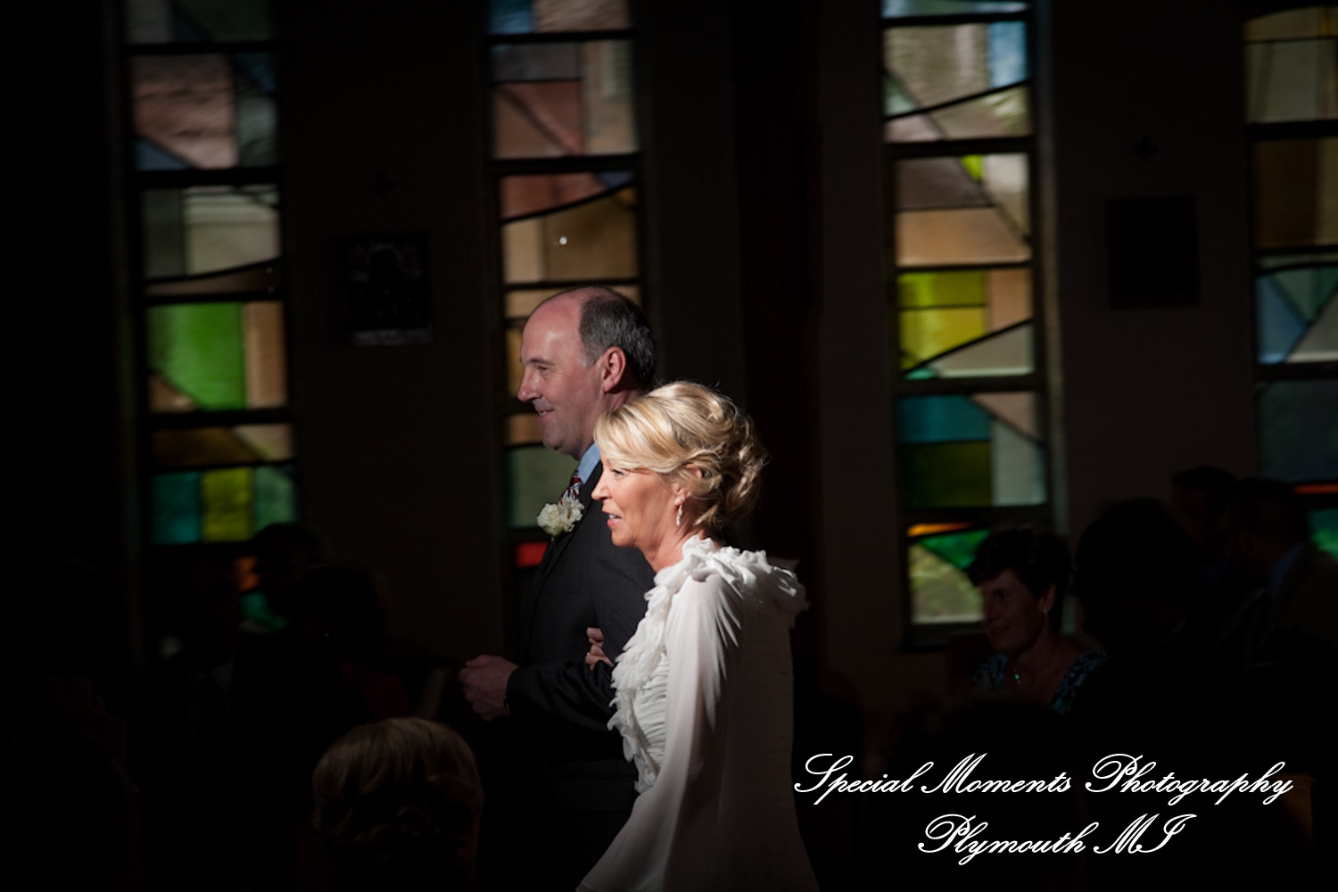 Jennifer & Jason at St. Kateri Tekakwitha Catholic Dearborn MI wedding photography