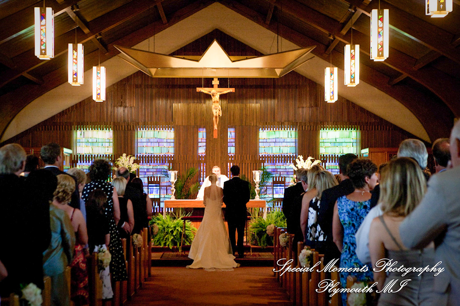 Jennifer & Jason at St. Kateri Tekakwitha Catholic Dearborn MI wedding photography