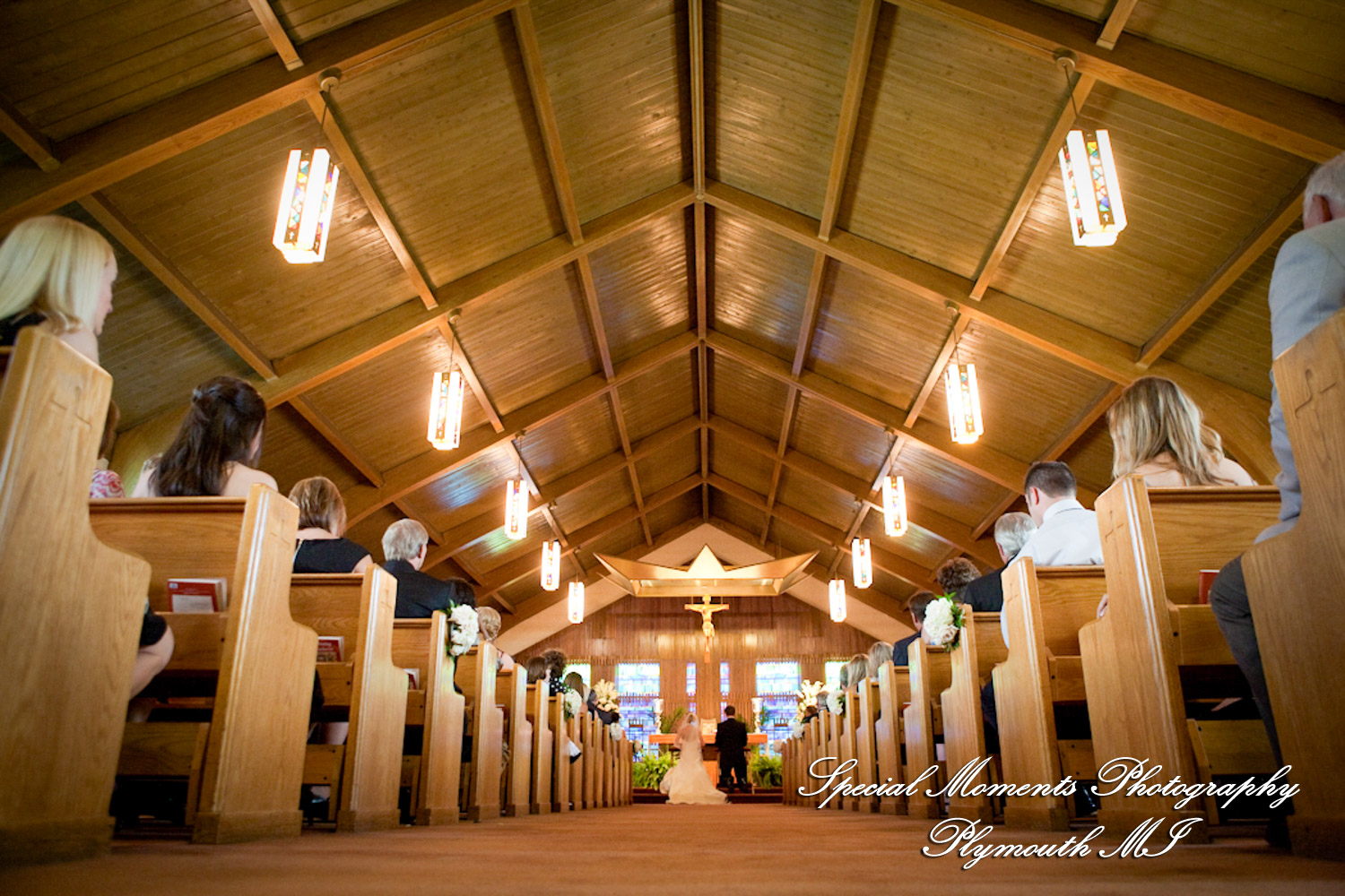 Jennifer & Jason at St. Kateri Tekakwitha Catholic Dearborn MI wedding photography