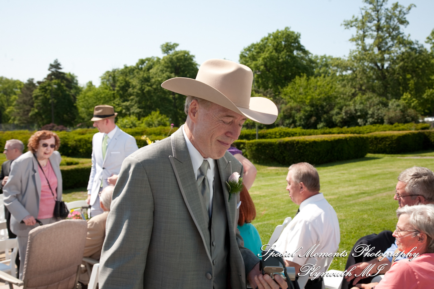 Oh & Brian at Anna Scripps Whitcomb Conservatory Detroit MI wedding photography