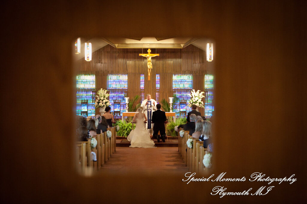 Jennifer & Jason at St. Kateri Tekakwitha Catholic Dearborn MI wedding photography