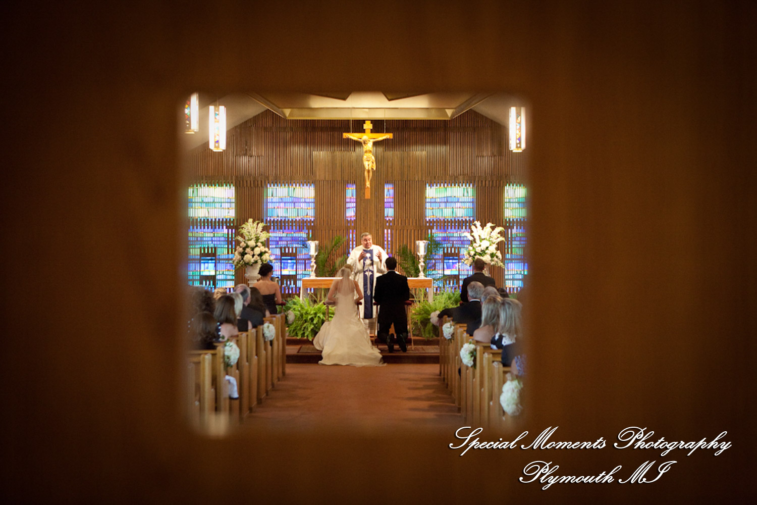 Jennifer & Jason at St. Kateri Tekakwitha Catholic Dearborn MI wedding photography