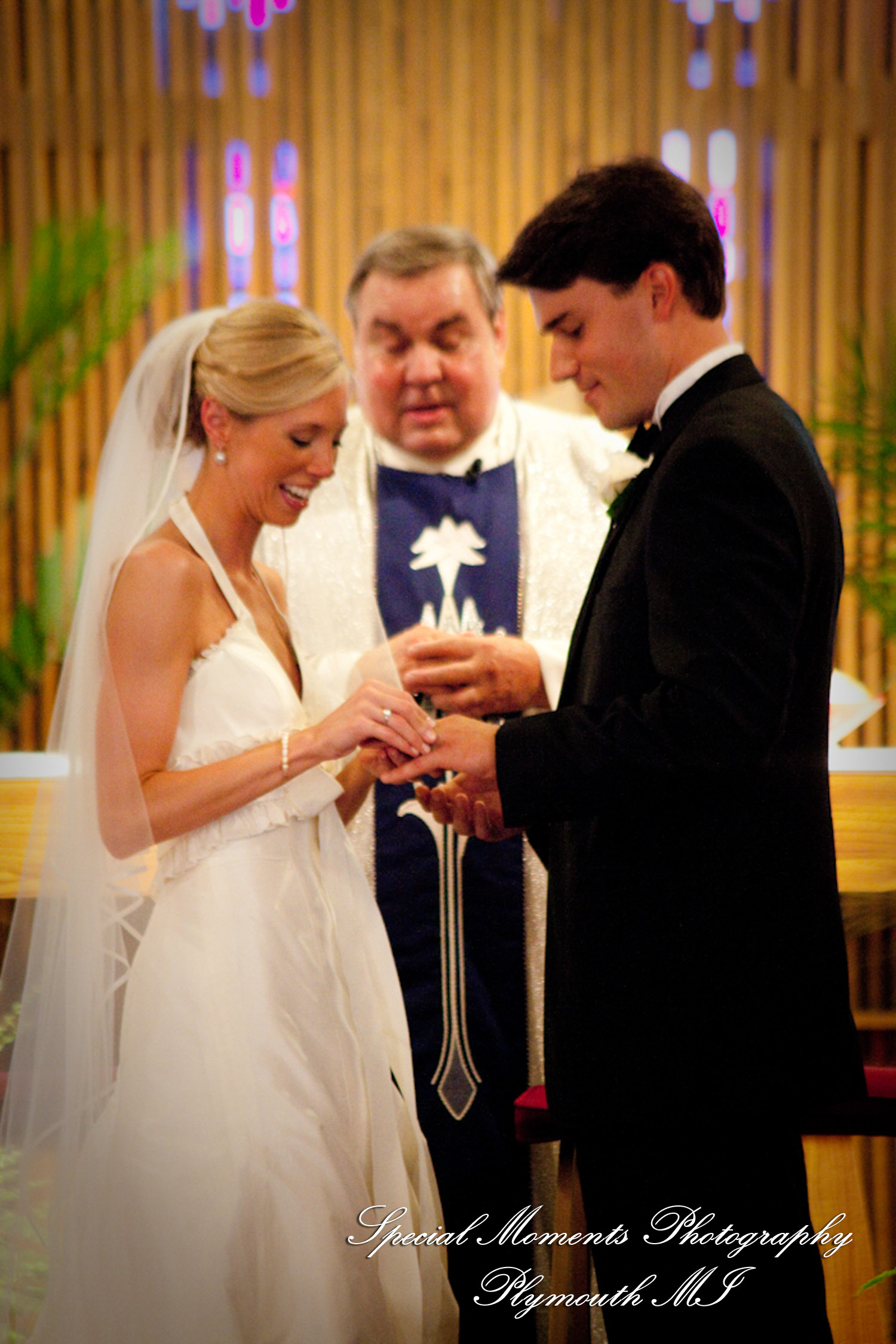 Jennifer & Jason at St. Kateri Tekakwitha Catholic Dearborn MI wedding photography