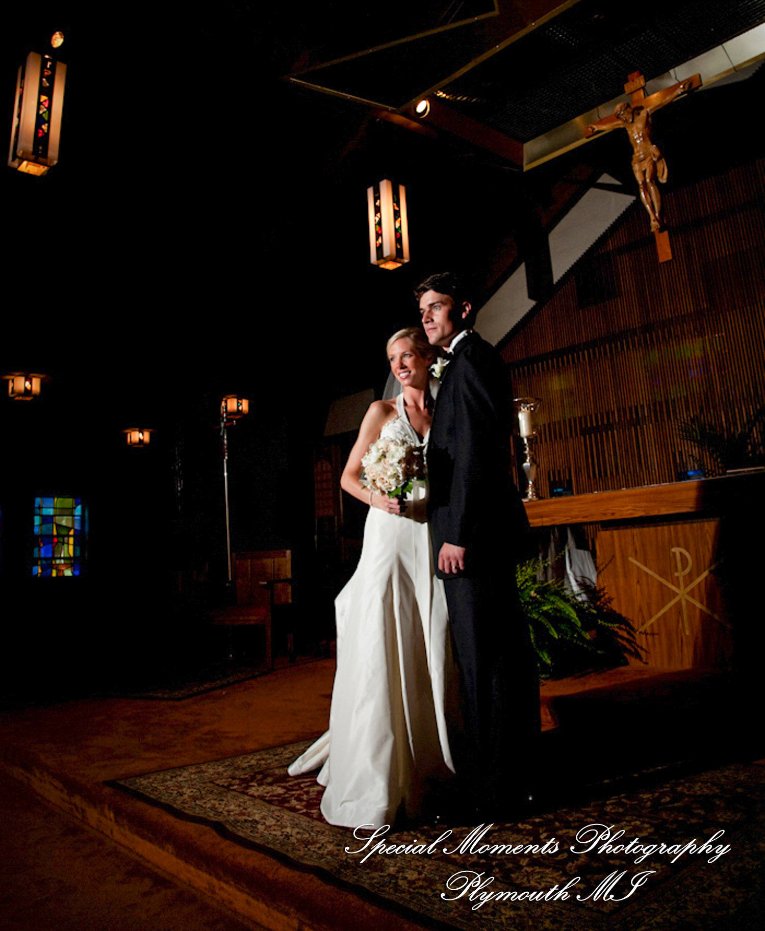 Jennifer & Jason at St. Kateri Tekakwitha Catholic Dearborn MI wedding photography