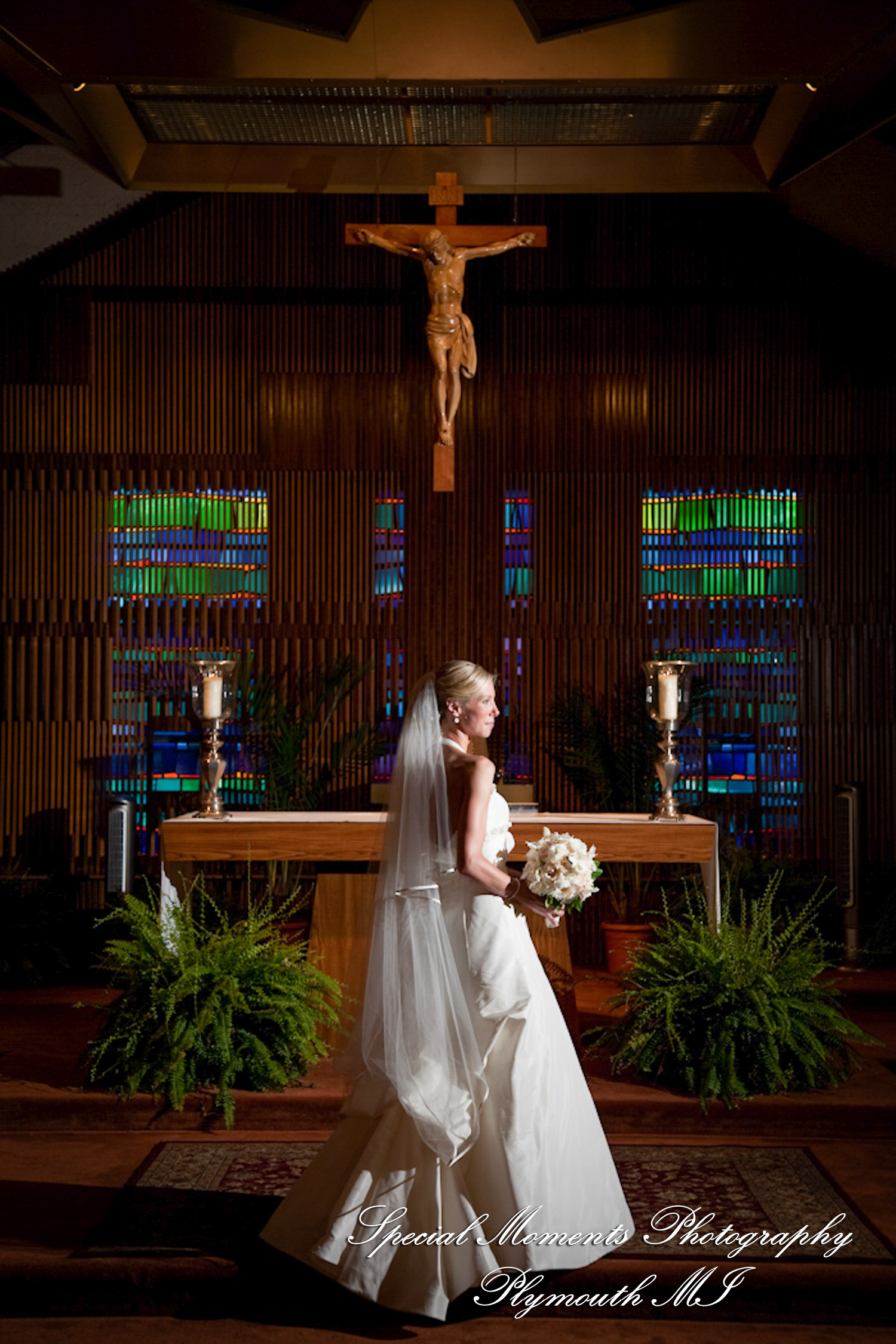 Jennifer & Jason at St. Kateri Tekakwitha Catholic Dearborn MI wedding photography