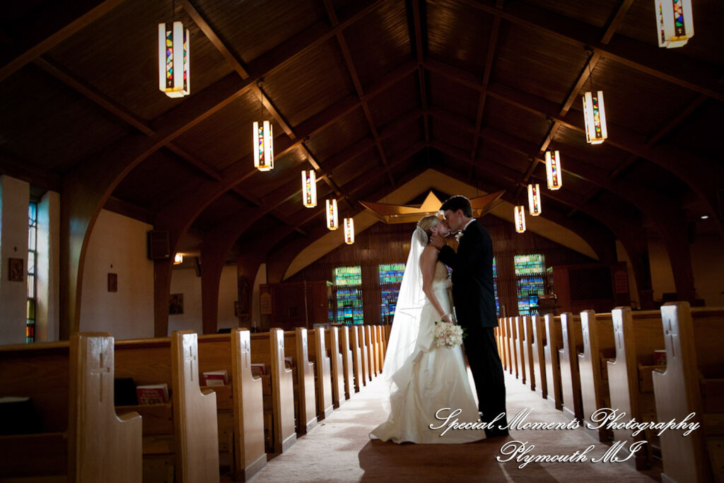 Jennifer & Jason at St. Kateri Tekakwitha Catholic Dearborn MI wedding photography