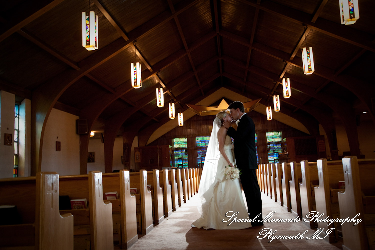 Jennifer & Jason at St. Kateri Tekakwitha Catholic Dearborn MI wedding photography