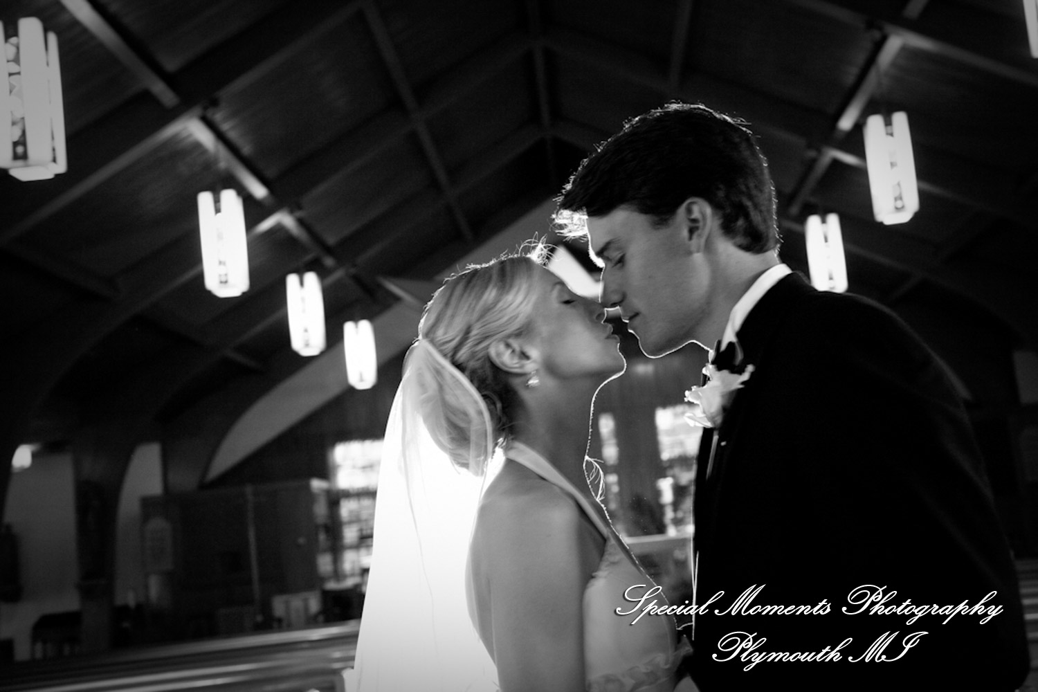 Jennifer & Jason at St. Kateri Tekakwitha Catholic Dearborn MI wedding photography