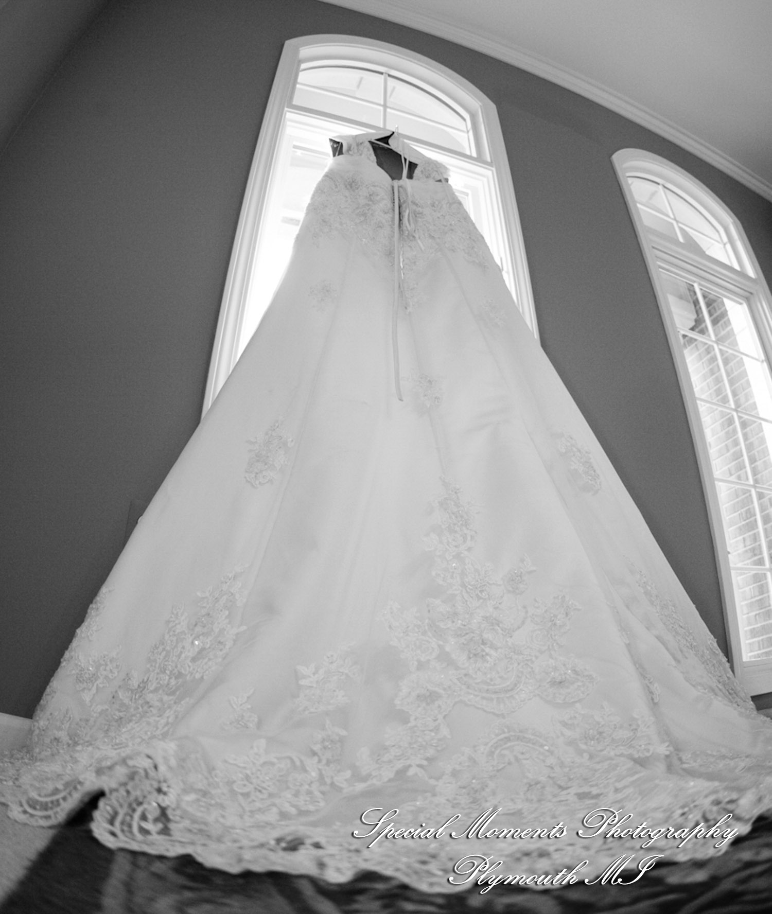 Caitlin & Kevin at Plymouth Manor Plymouth MI wedding photography