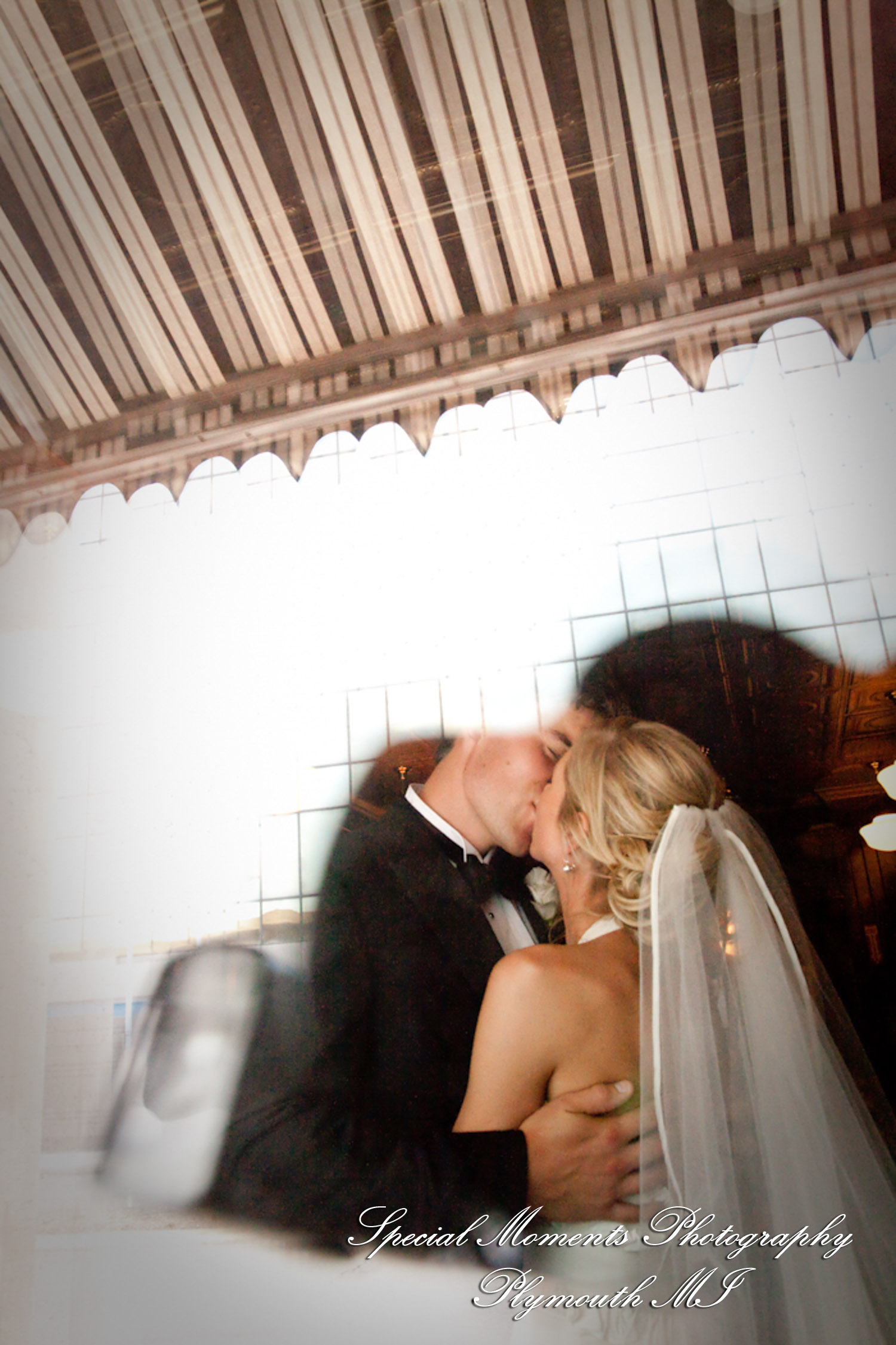 Jennifer & Jason in Downtown Detroit MI wedding photography