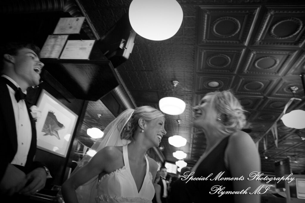 Jennifer & Jason in Downtown Detroit MI wedding photography