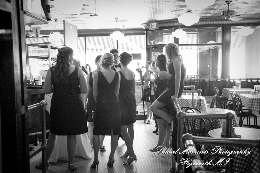 Jennifer & Jason in Downtown Detroit MI wedding photography