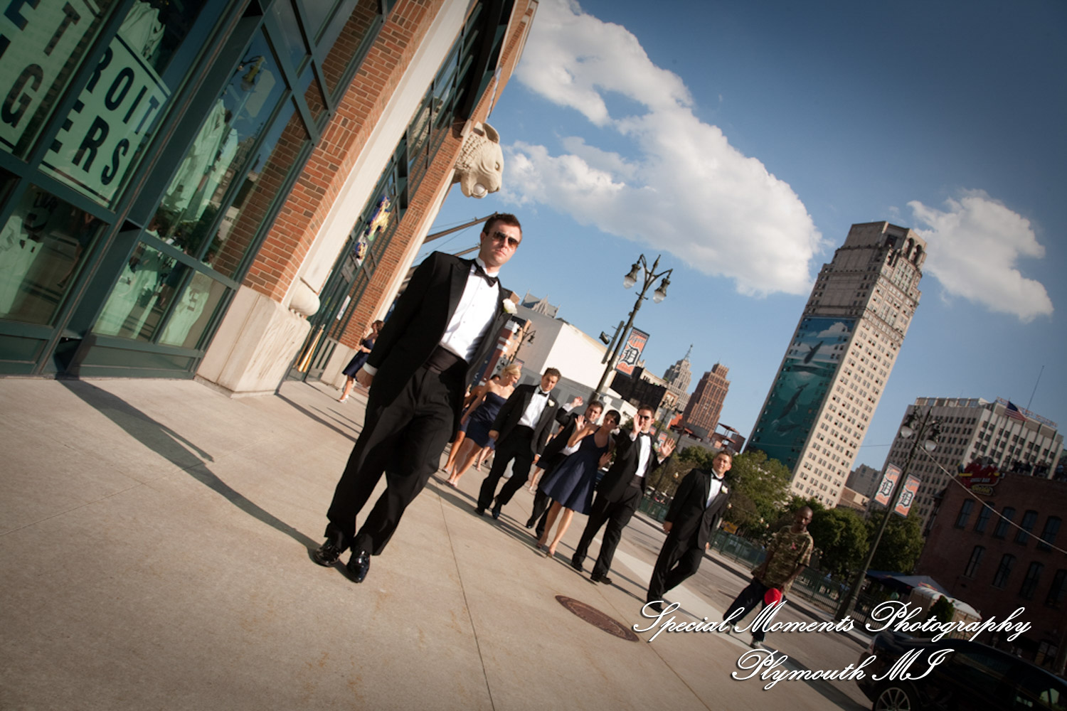 Jennifer & Jason in Downtown Detroit MI wedding photography