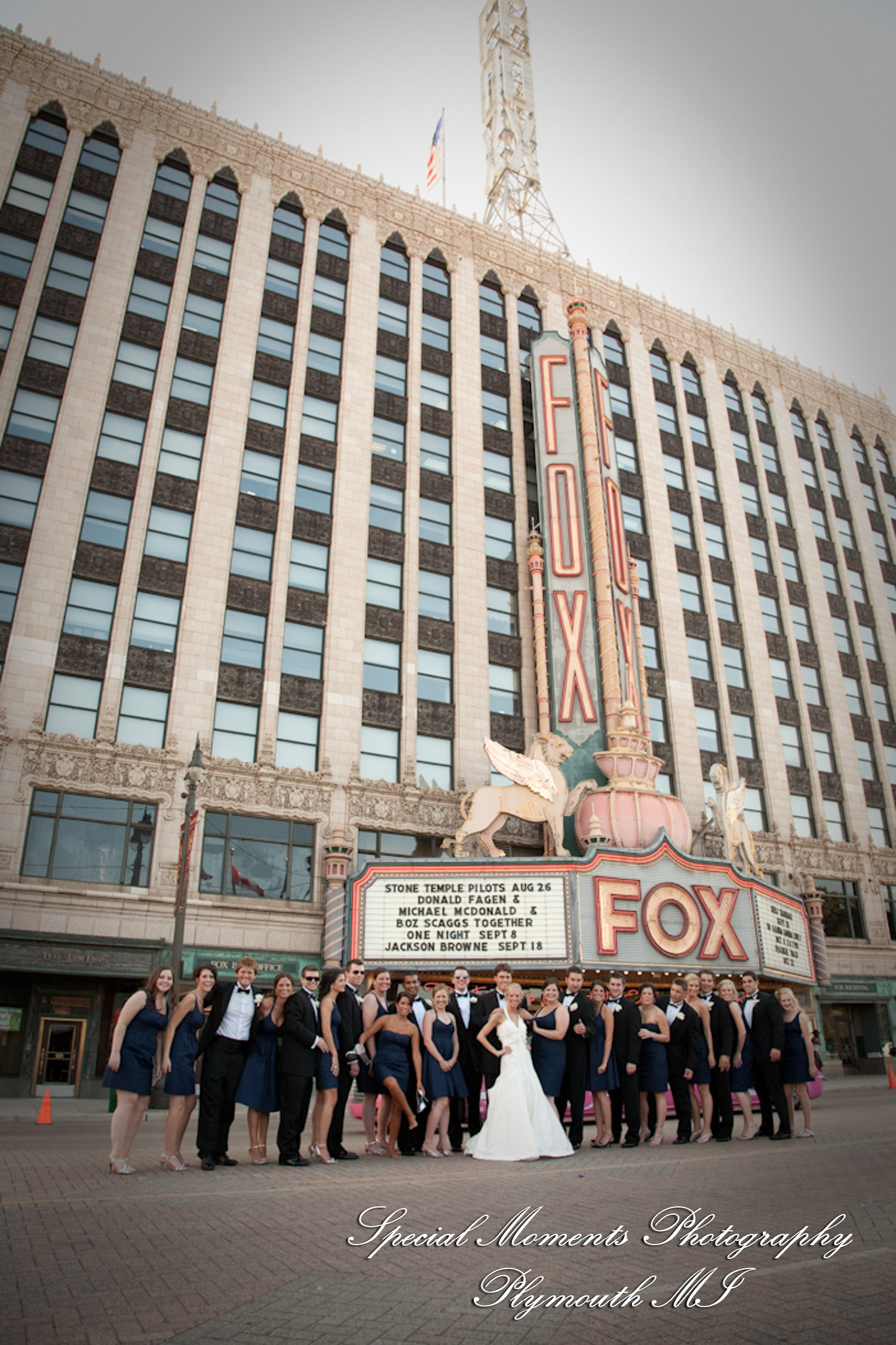 Jennifer & Jason in Downtown Detroit MI wedding photography