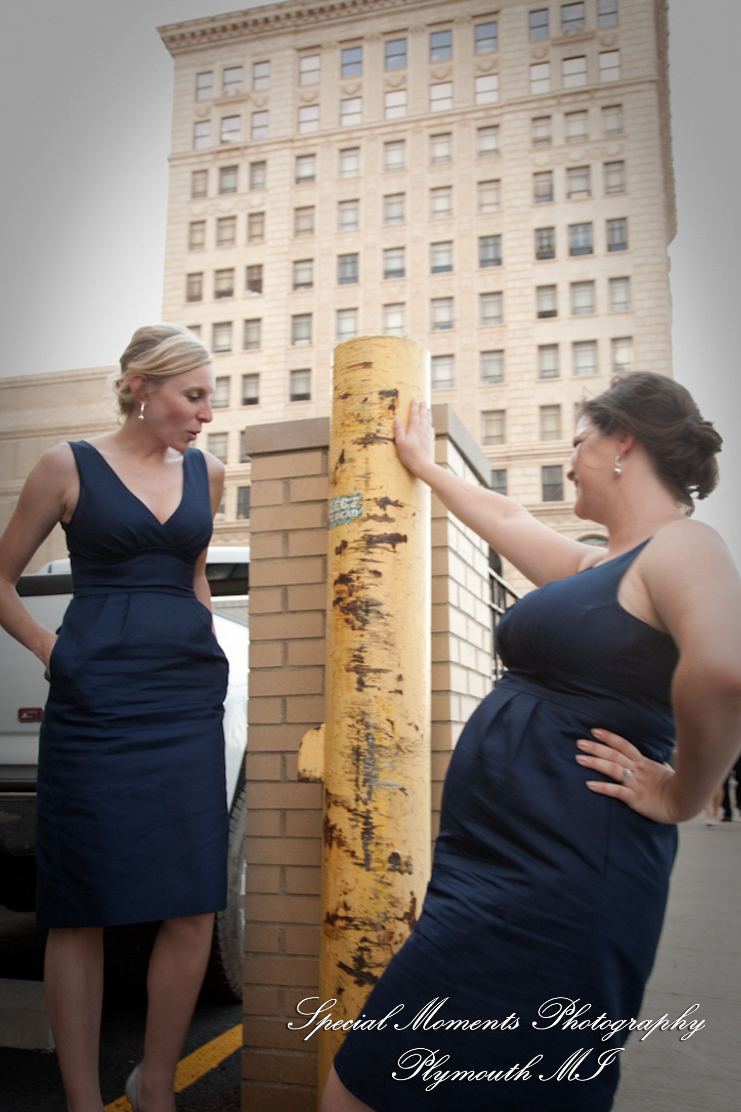 Jennifer & Jason in Downtown Detroit MI wedding photography