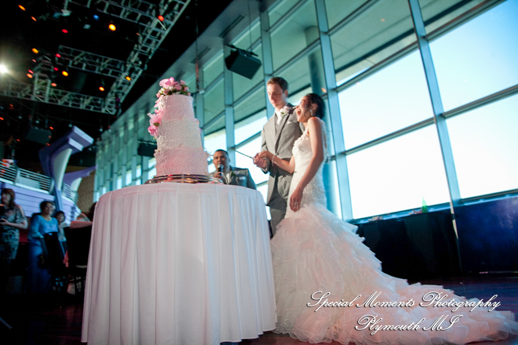 Oh & Brian at MotorCity Casino Hotel Detroit MI wedding photography