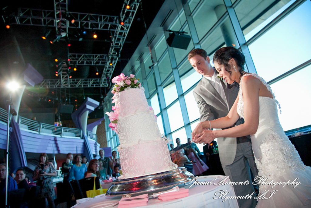 Oh & Brian at MotorCity Casino Hotel Detroit MI wedding photography