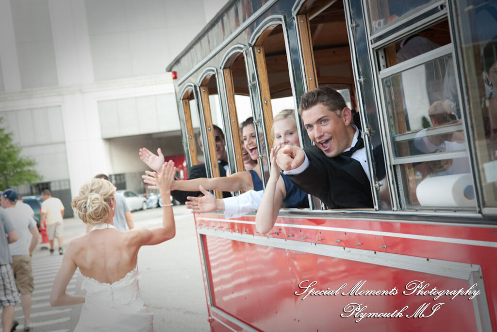 Jennifer & Jason in Downtown Detroit MI wedding photography