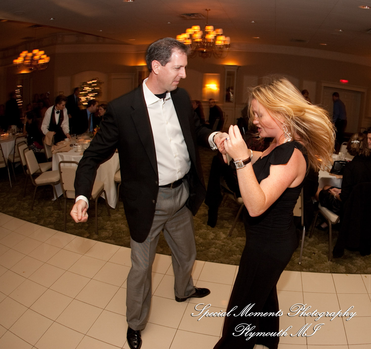 Caitlin & Kevin at Plymouth Manor Plymouth MI wedding photography